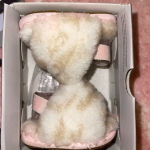 Ugg fluff yeah slides